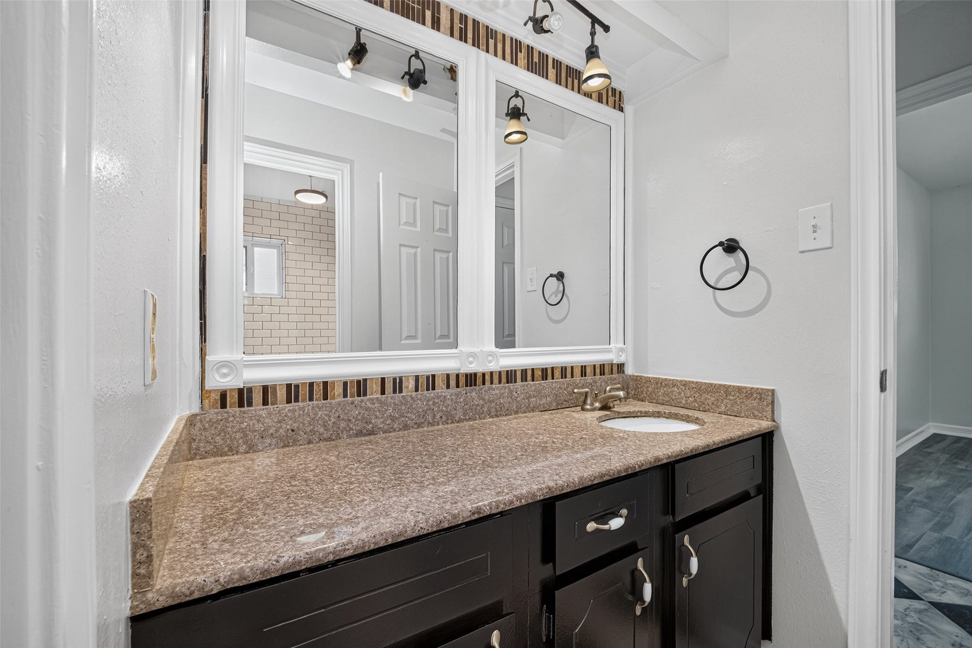 9026 Concho Street, Houston, TX 77036 9026 Concho Street, Houston, TX 77036