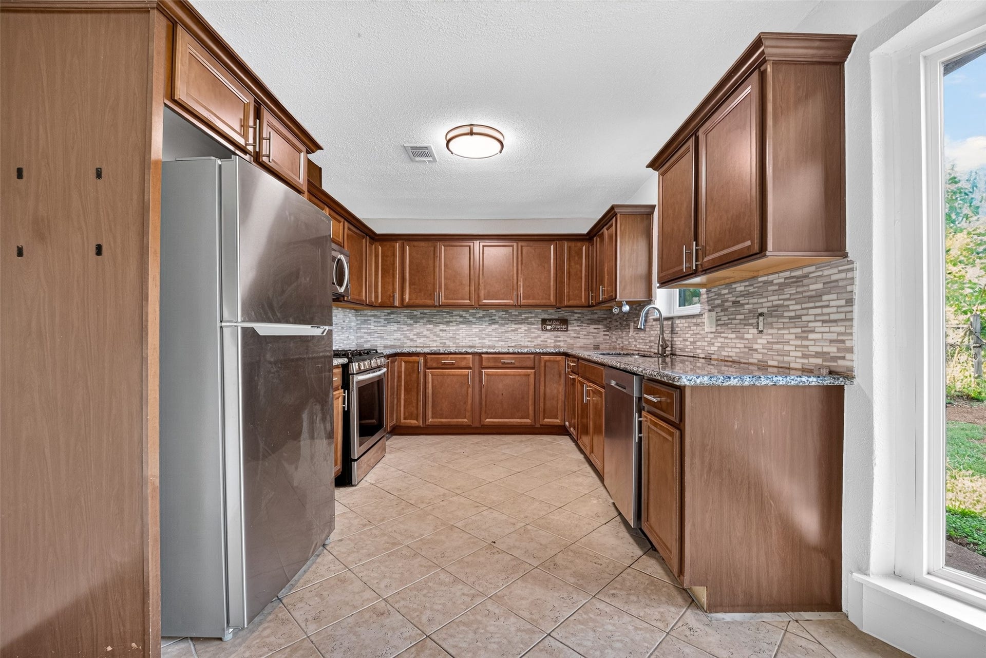 9026 Concho Street, Houston, TX 77036 9026 Concho Street, Houston, TX 77036