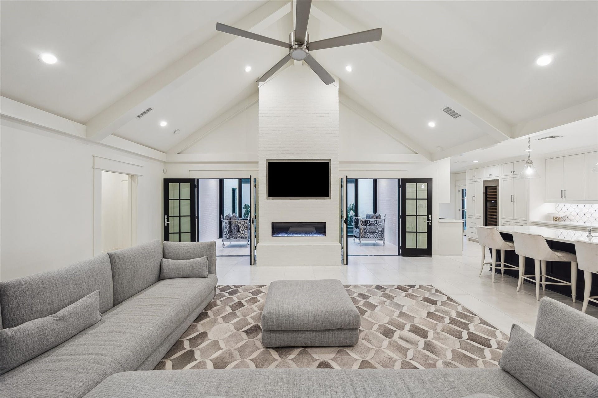 1702 South Boulevard, Houston, TX 77098 Another view of family room with fireplace that becomes the everyday gathering point.