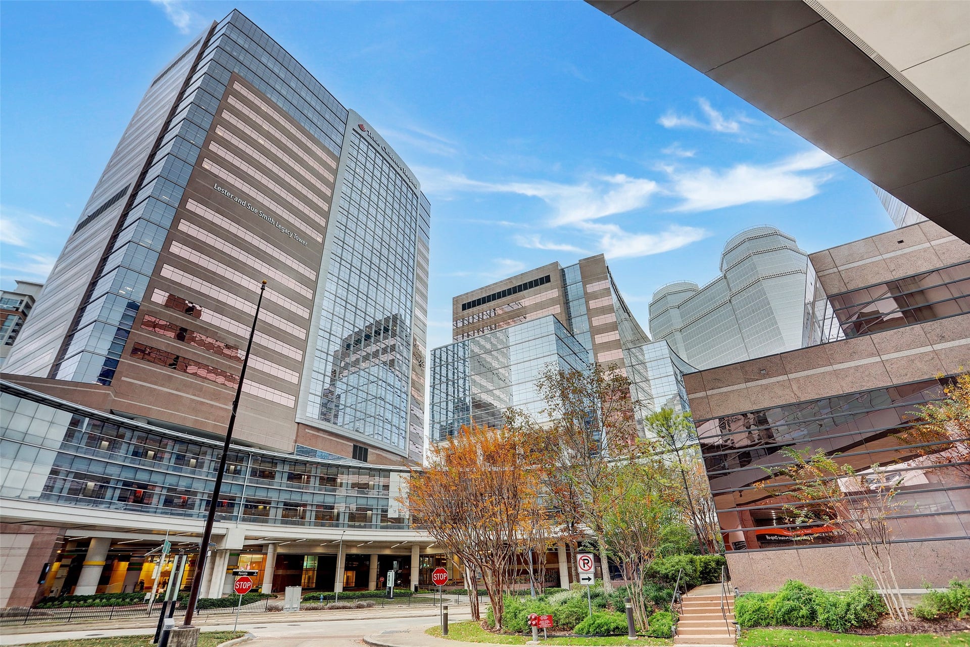 1702 South Boulevard, Houston, TX 77098 Close to the Medical Center.