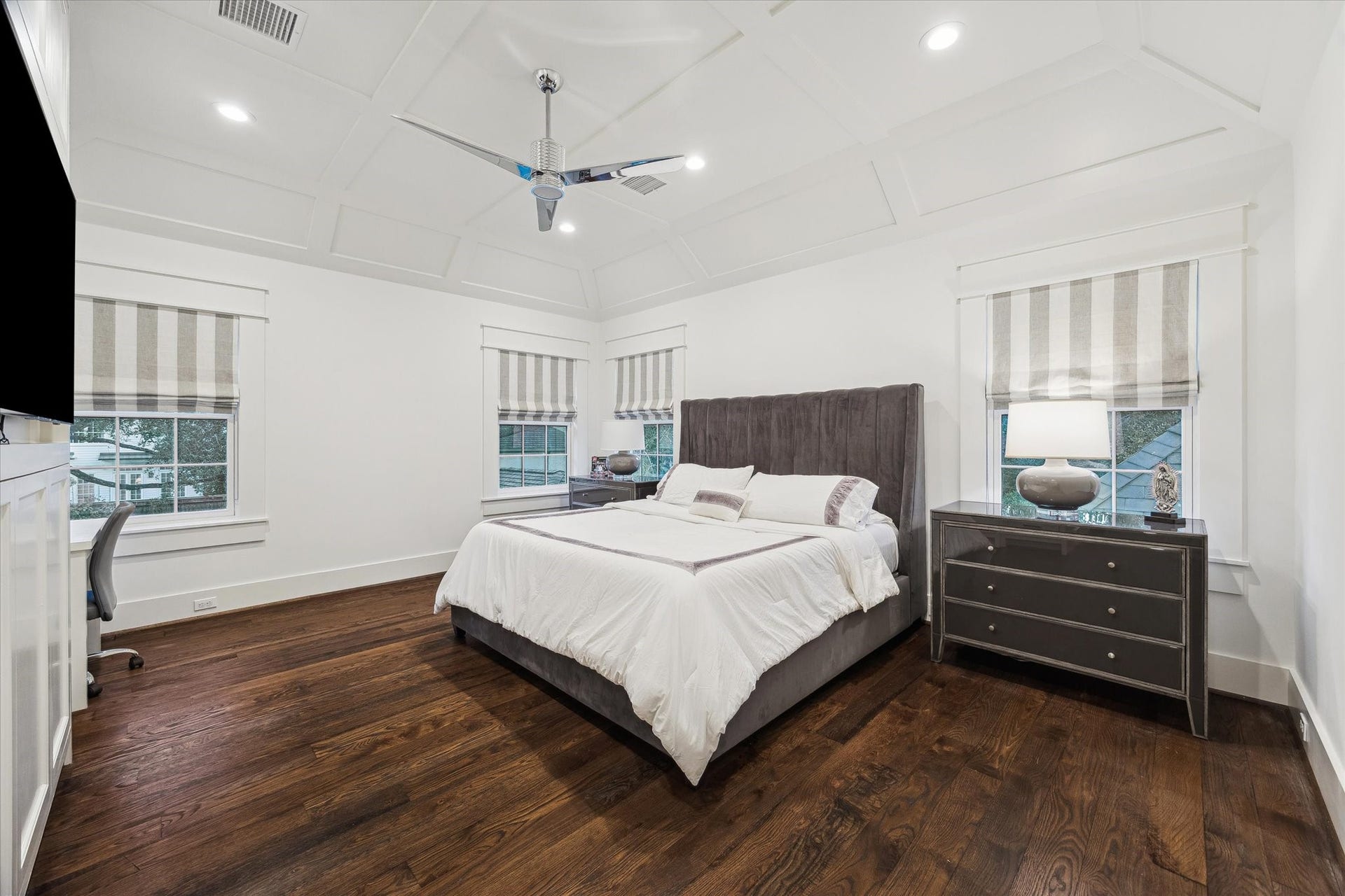 1702 South Boulevard, Houston, TX 77098 1702 South Boulevard, Houston, TX 77098