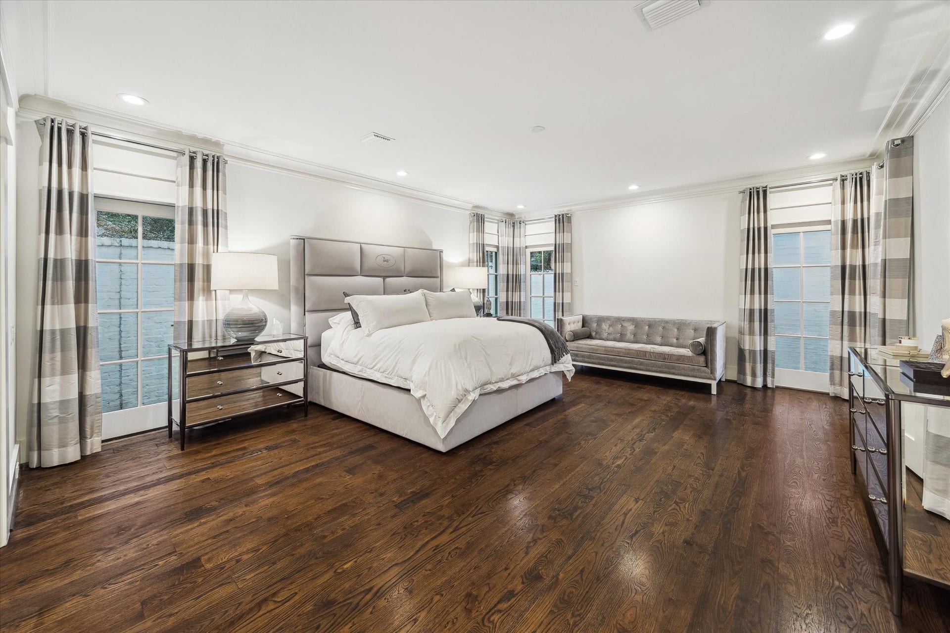 1702 South Boulevard, Houston, TX 77098 1702 South Boulevard, Houston, TX 77098