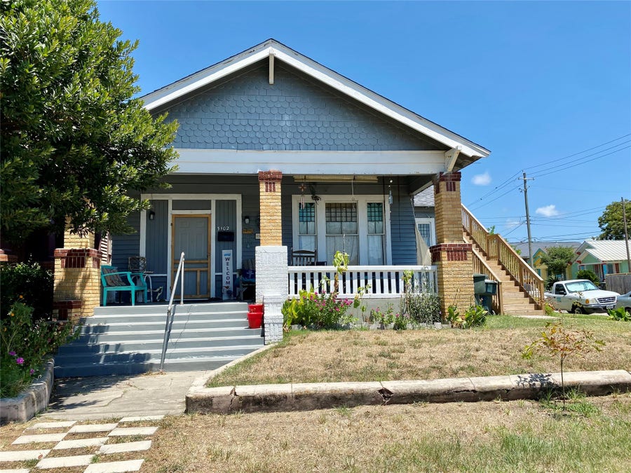 Property photo for 3102 Avenue R, Galveston, TX
