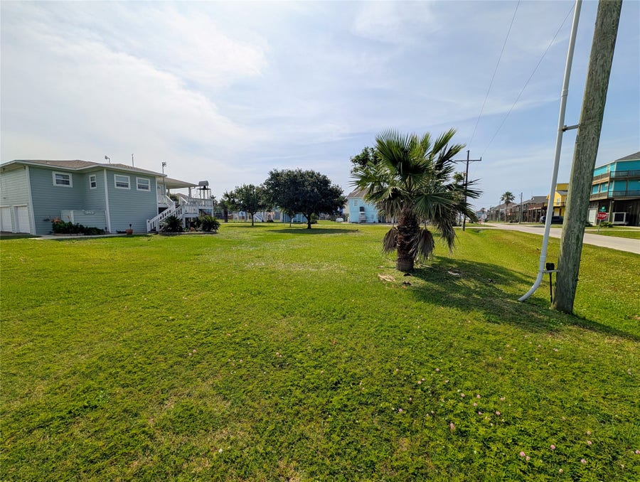 Property photo for 942 Surfview, Crystal Beach, TX