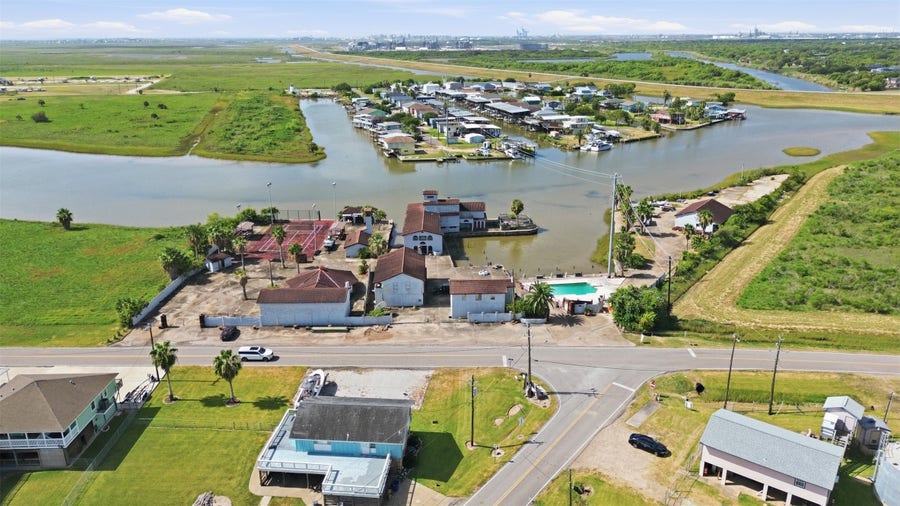Property photo for 1500 Blue Water Drive, Freeport, TX