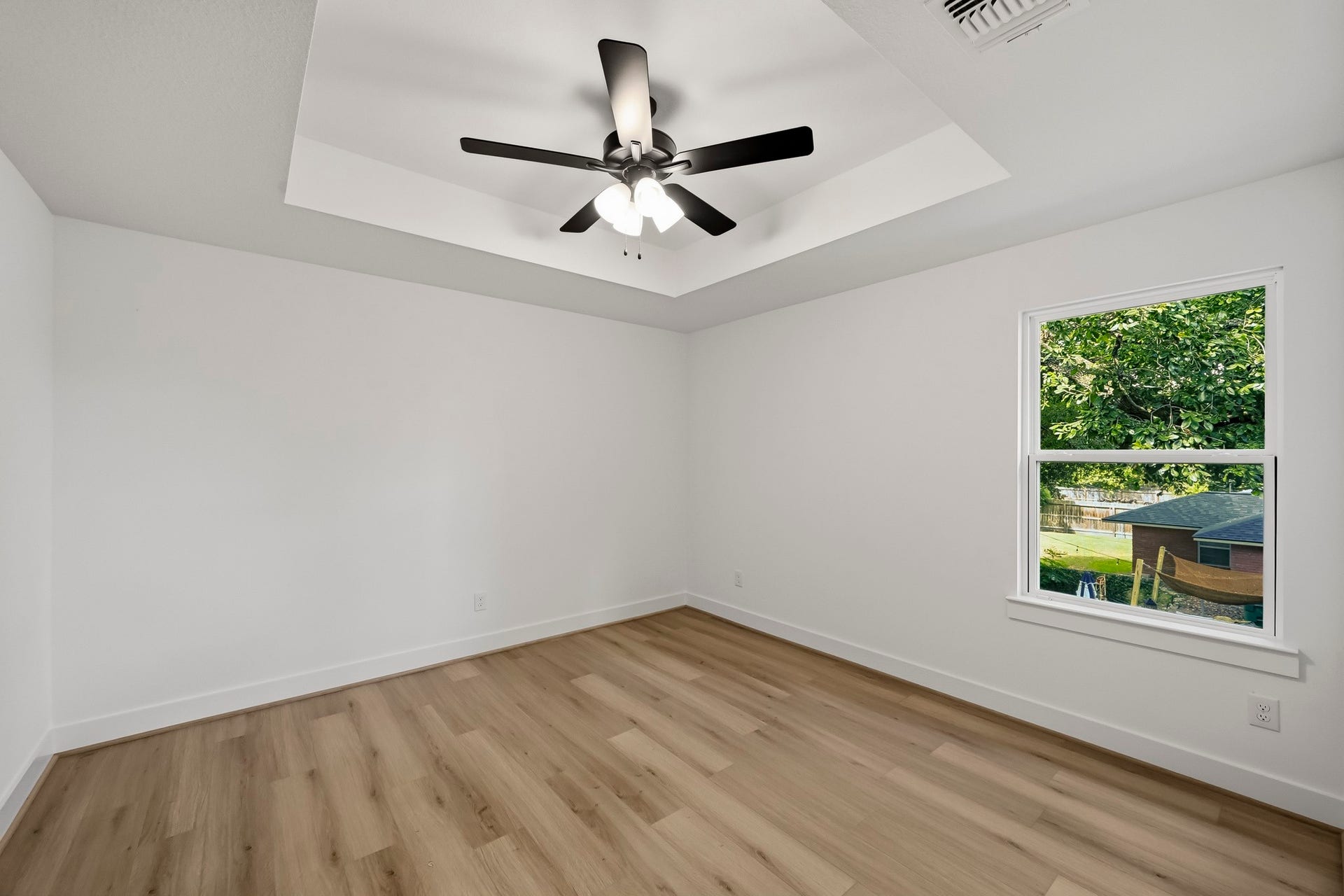 5109 Lido Lane, Houston, TX 77092 5109 Lido Lane, Houston, TX 77092