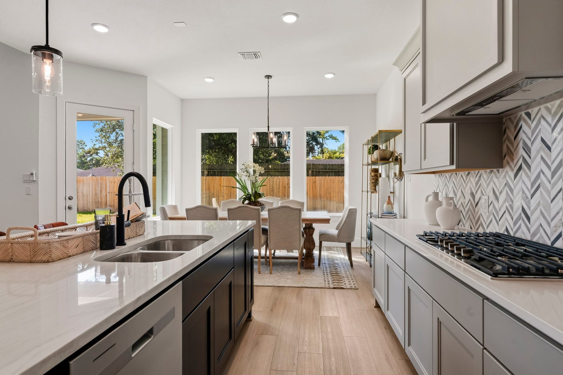 5109 Lido Lane, Houston, TX 77092 5109 Lido Lane, Houston, TX 77092