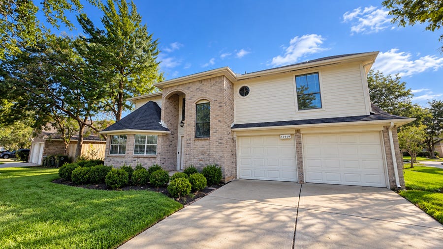 Property photo for 2919 Great Lakes Avenue, Sugar Land, TX