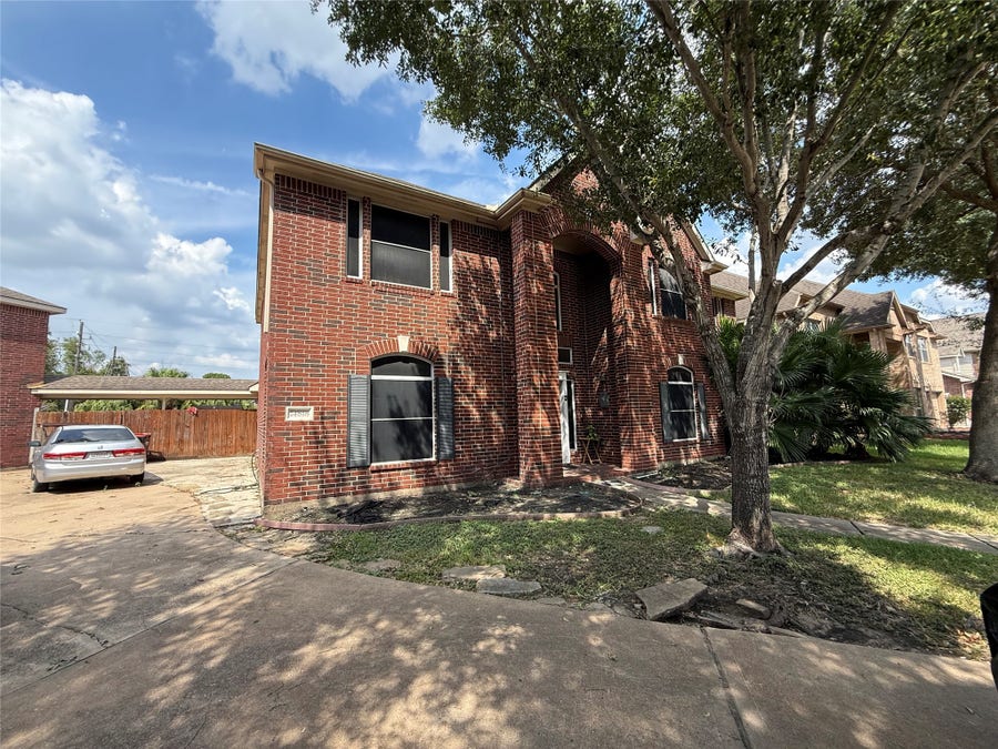 Property photo for 14818 Thomas Mill Lane, Sugar Land, TX