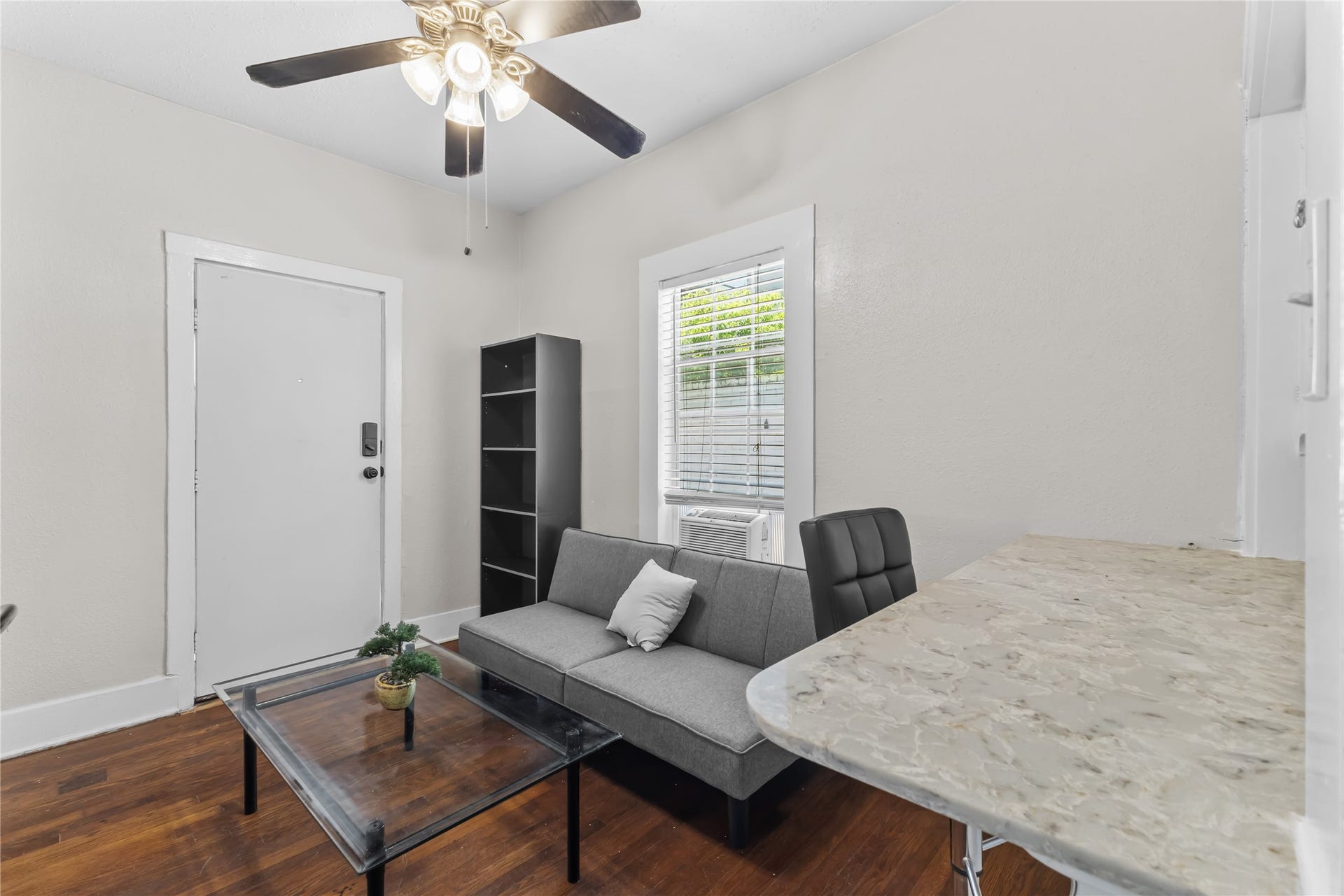 2511 Whitney, #A, Houston, TX 77006 2511 Whitney, #A, Houston, TX 77006