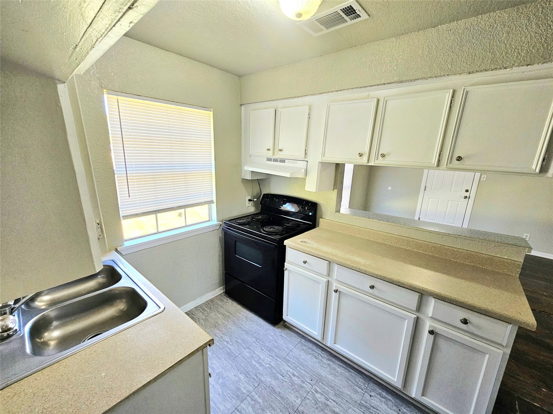 3316 Texas Avenue, Texas City, TX 77590 3316 Texas Avenue, Texas City, TX 77590