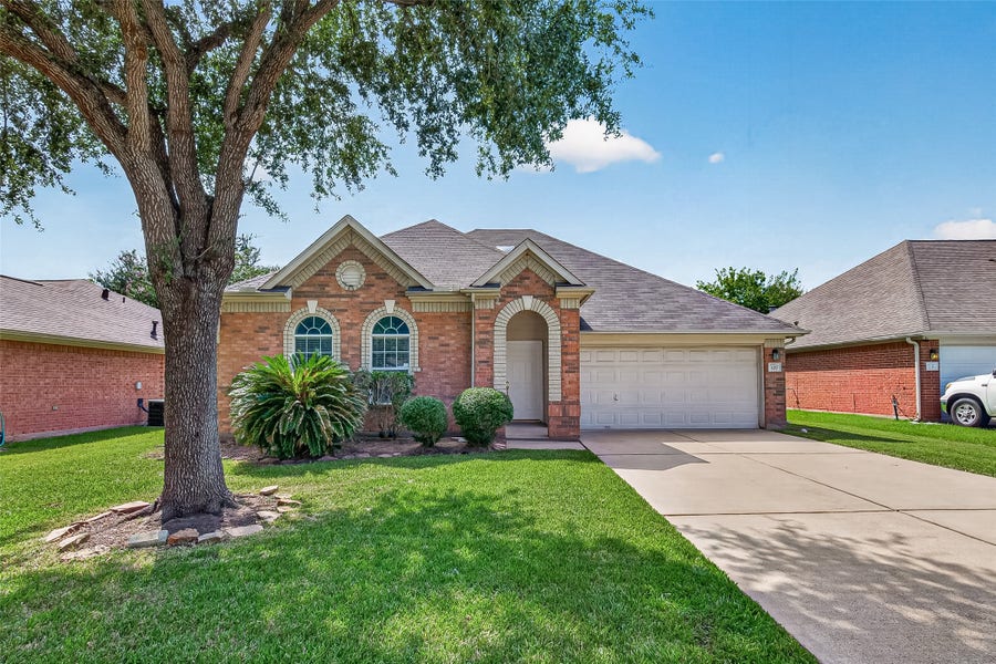 Property photo for 127 Oxford Court, Richmond, TX