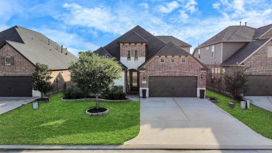Property photo for 18631 Fairmont Springs Court, Cypress, TX