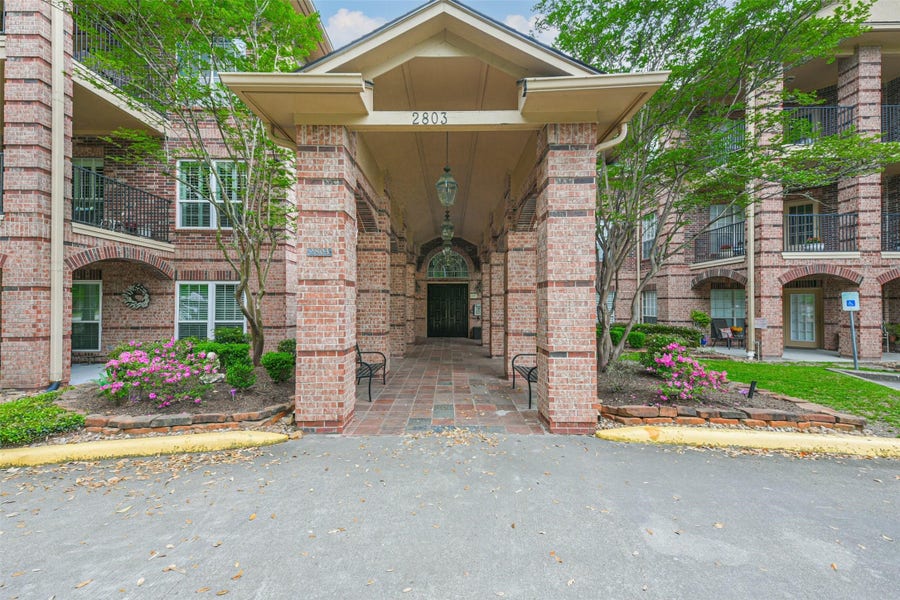 Property photo for 2803 Kings Crossing Drive, #315, Kingwood, TX