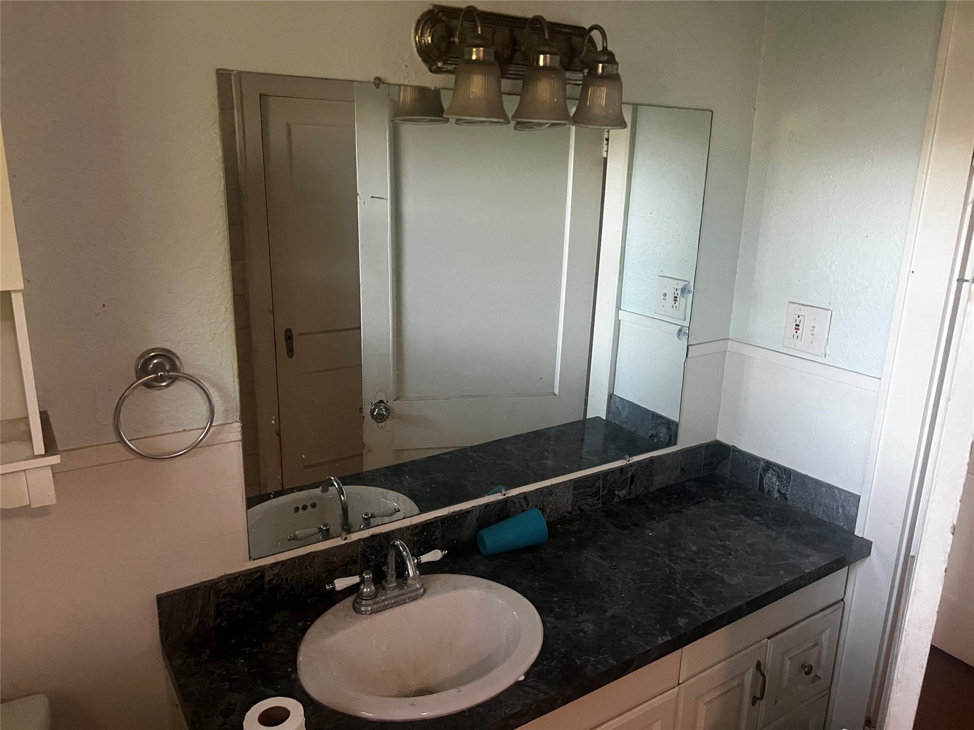 701 Oak Street, La Marque, TX 77568 701 Oak Street, La Marque, TX 77568