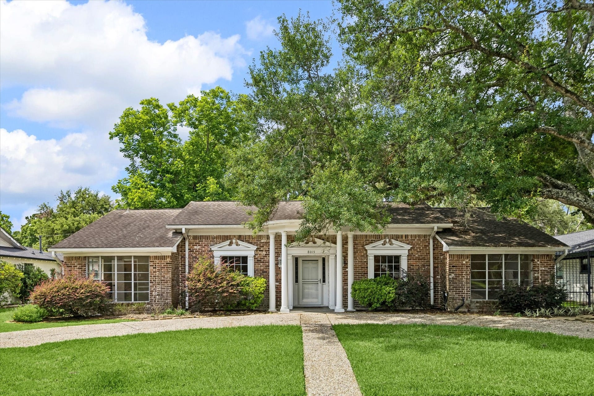8015 Burning Hills Drive, Houston, TX 77071