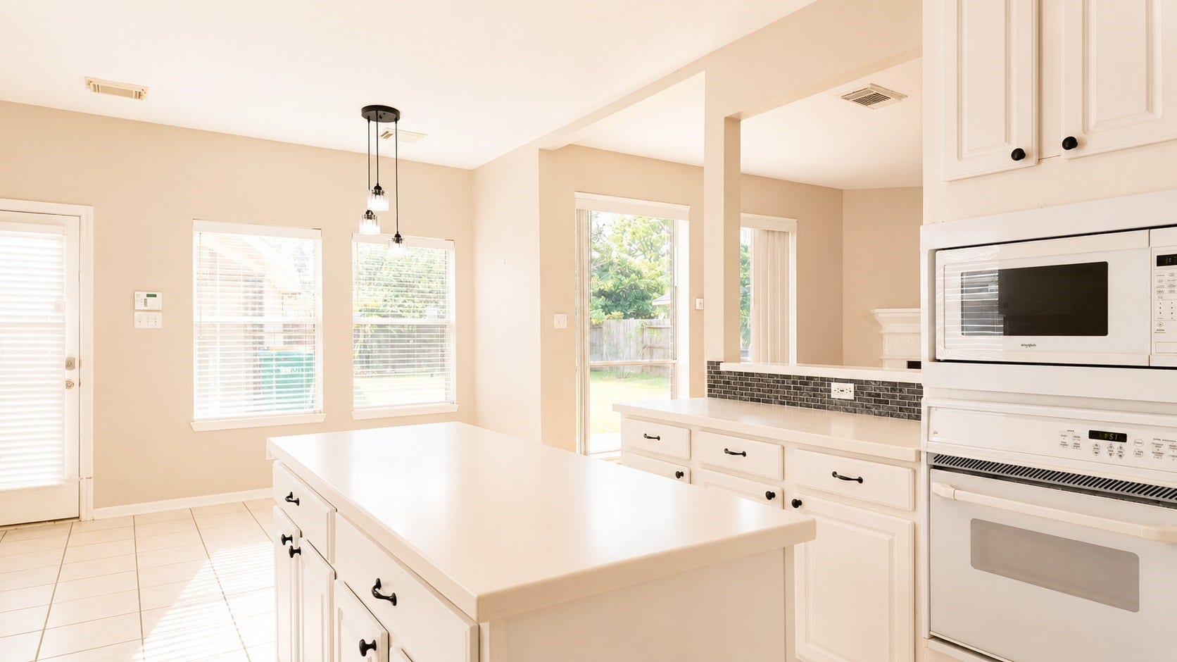 2438 Weatherford Drive, Pearland, TX 77584 2438 Weatherford Drive, Pearland, TX 77584