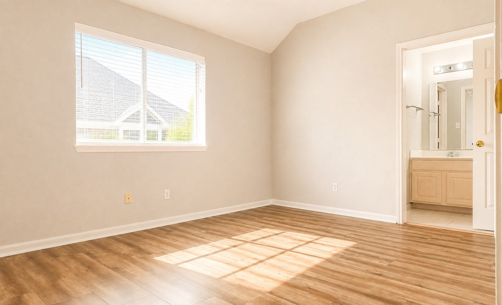 2438 Weatherford Drive, Pearland, TX 77584 2438 Weatherford Drive, Pearland, TX 77584