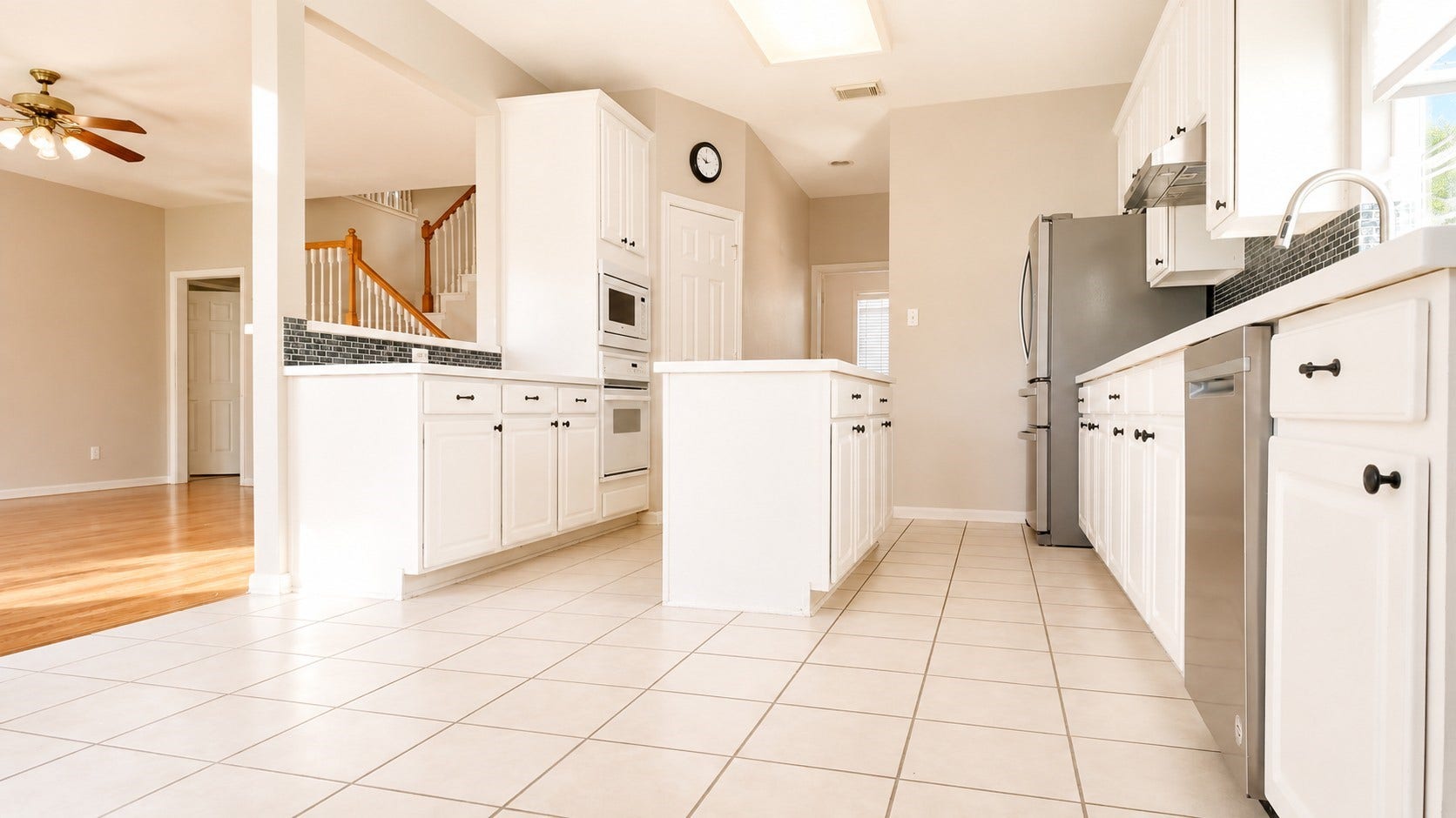 2438 Weatherford Drive, Pearland, TX 77584 2438 Weatherford Drive, Pearland, TX 77584