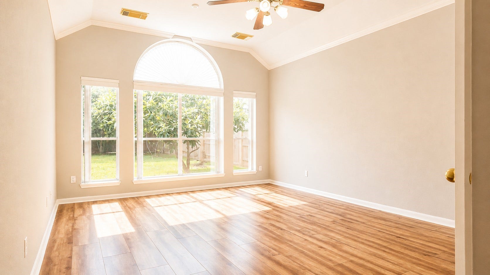 2438 Weatherford Drive, Pearland, TX 77584 2438 Weatherford Drive, Pearland, TX 77584