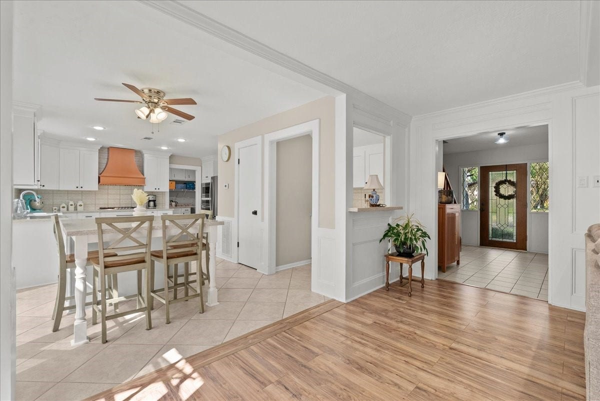 15710 Crestbrook Drive, Houston, TX 77059 15710 Crestbrook Drive, Houston, TX 77059