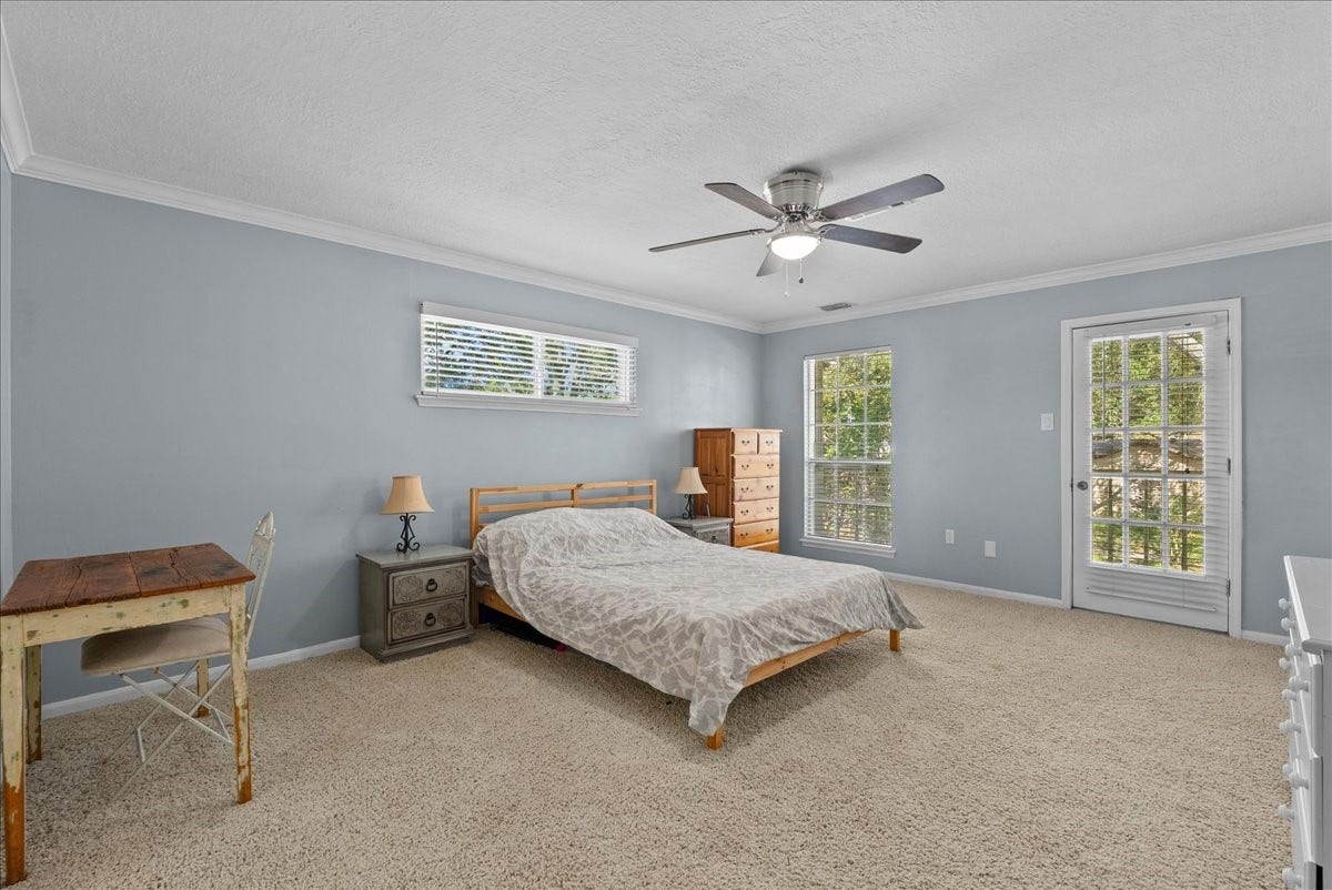 15710 Crestbrook Drive, Houston, TX 77059 15710 Crestbrook Drive, Houston, TX 77059