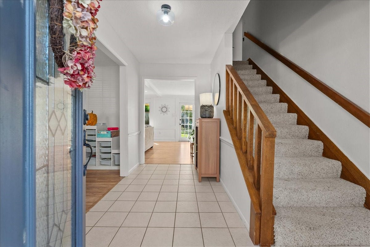 15710 Crestbrook Drive, Houston, TX 77059 15710 Crestbrook Drive, Houston, TX 77059