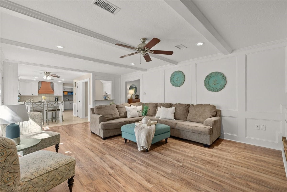 15710 Crestbrook Drive, Houston, TX 77059 15710 Crestbrook Drive, Houston, TX 77059