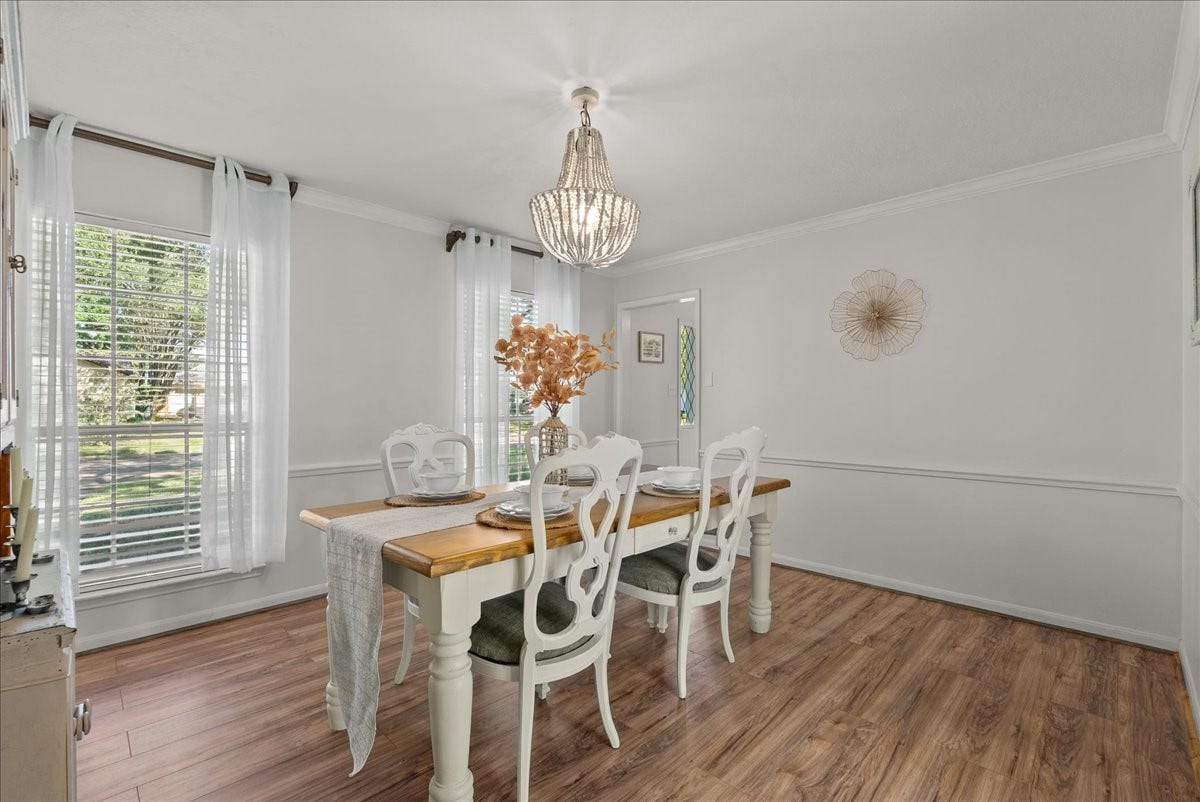 15710 Crestbrook Drive, Houston, TX 77059 15710 Crestbrook Drive, Houston, TX 77059