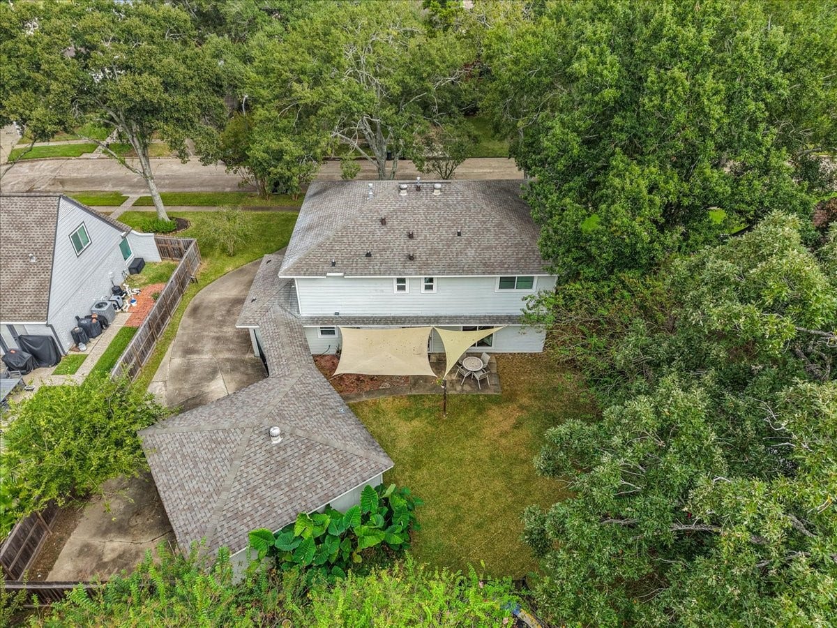 15710 Crestbrook Drive, Houston, TX 77059 15710 Crestbrook Drive, Houston, TX 77059