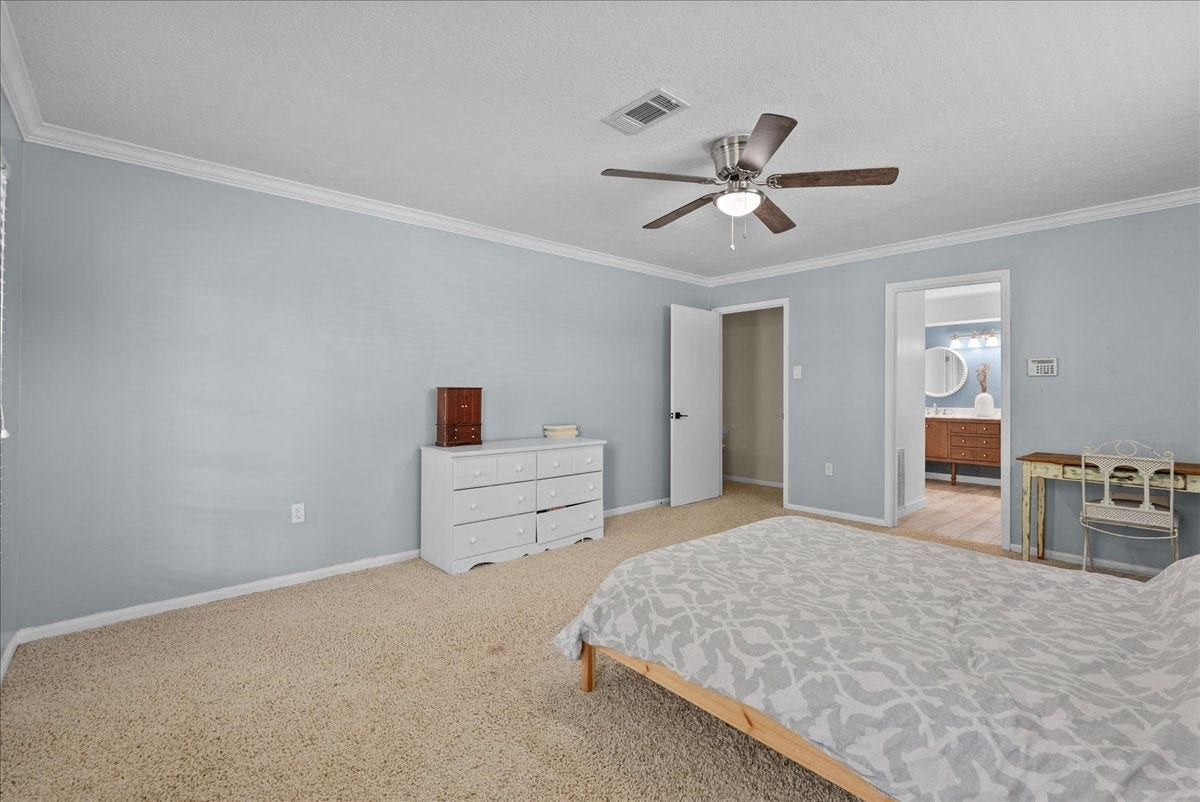 15710 Crestbrook Drive, Houston, TX 77059 15710 Crestbrook Drive, Houston, TX 77059