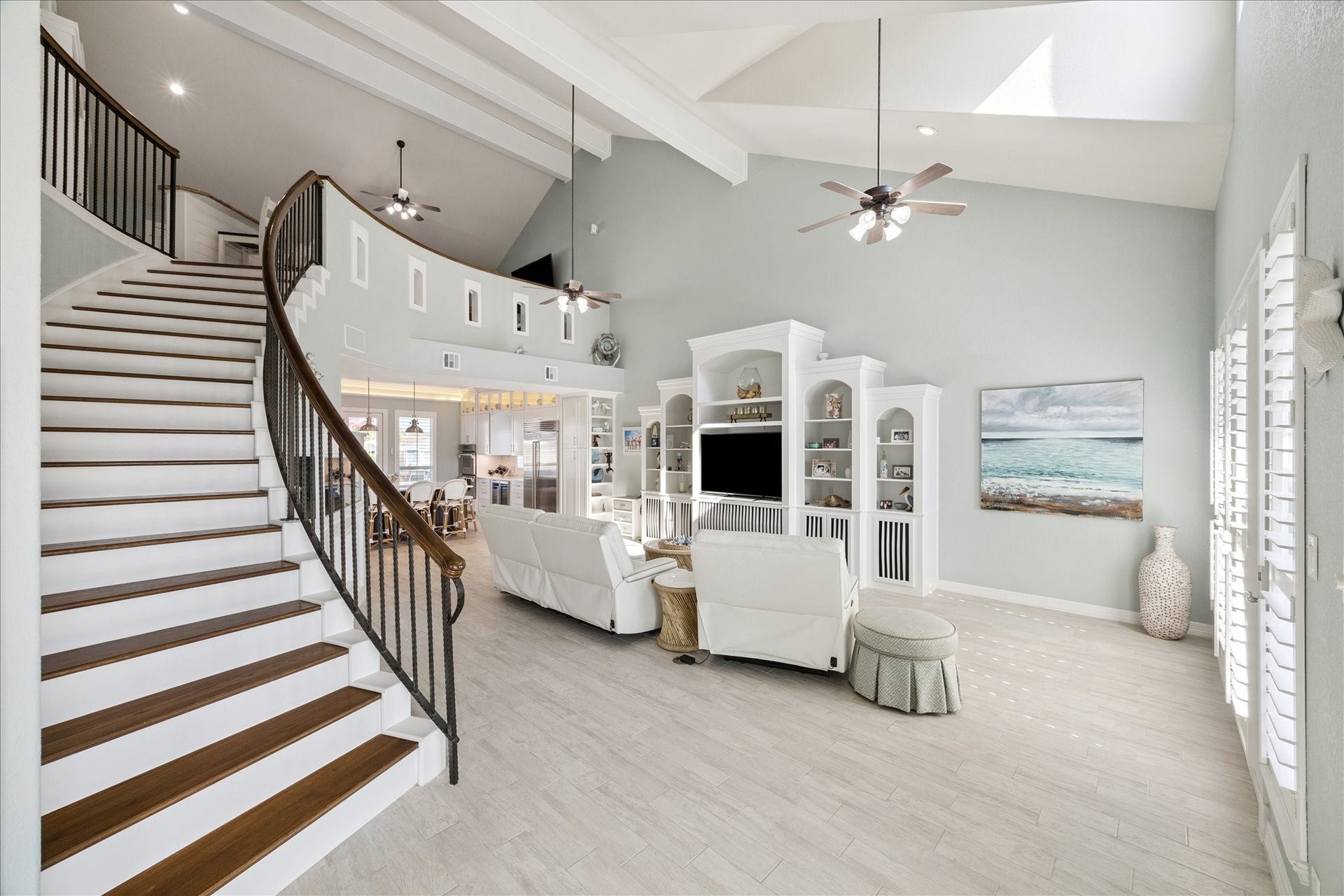 241 Tamana Drive, Tiki Island, TX 77554 gorgeous staircase