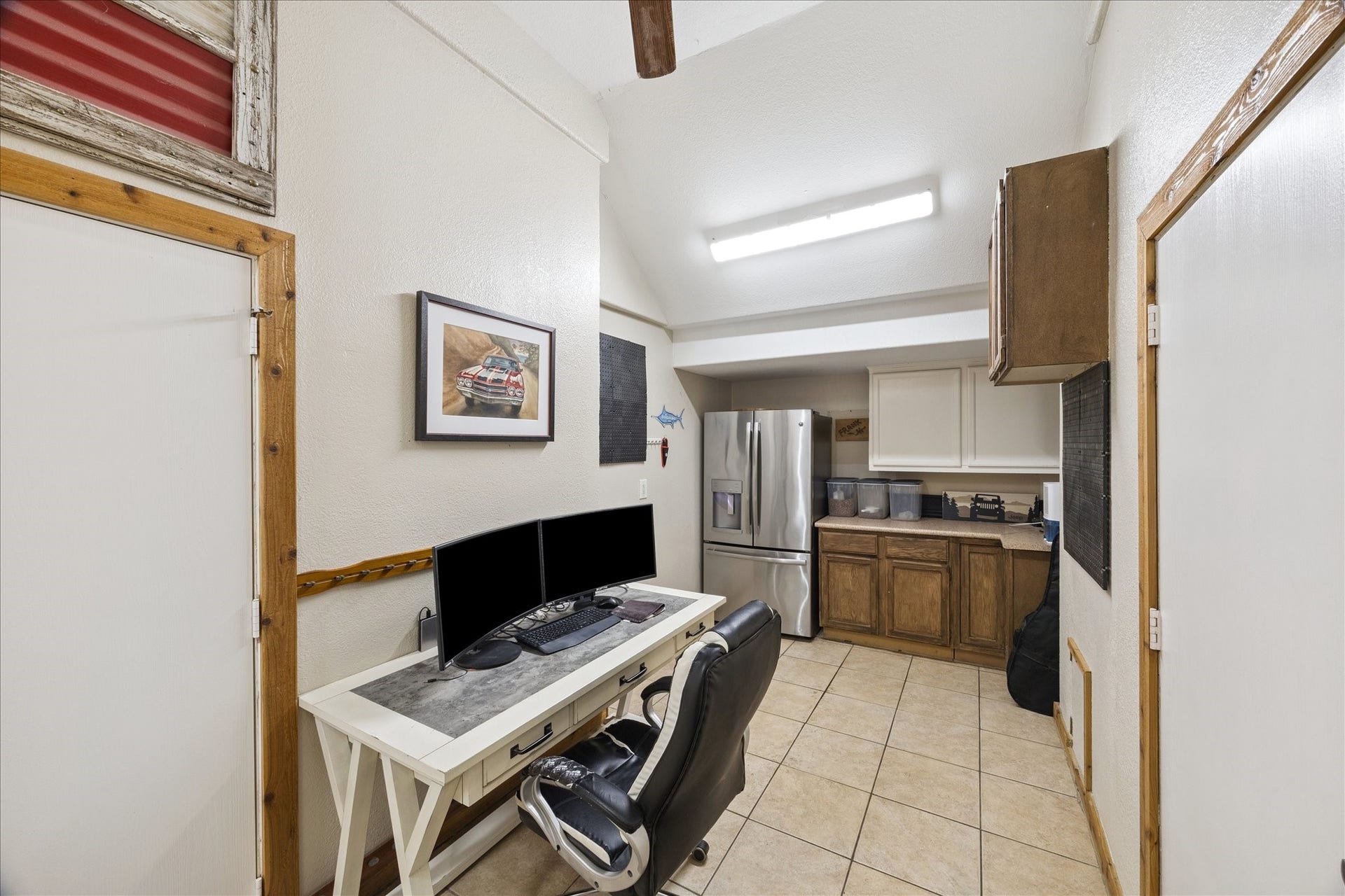 241 Tamana Drive, Tiki Island, TX 77554 extra office area