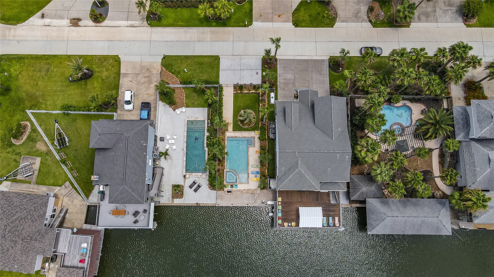 241 Tamana Drive, Tiki Island, TX 77554 241 Tamana Drive, Tiki Island, TX 77554