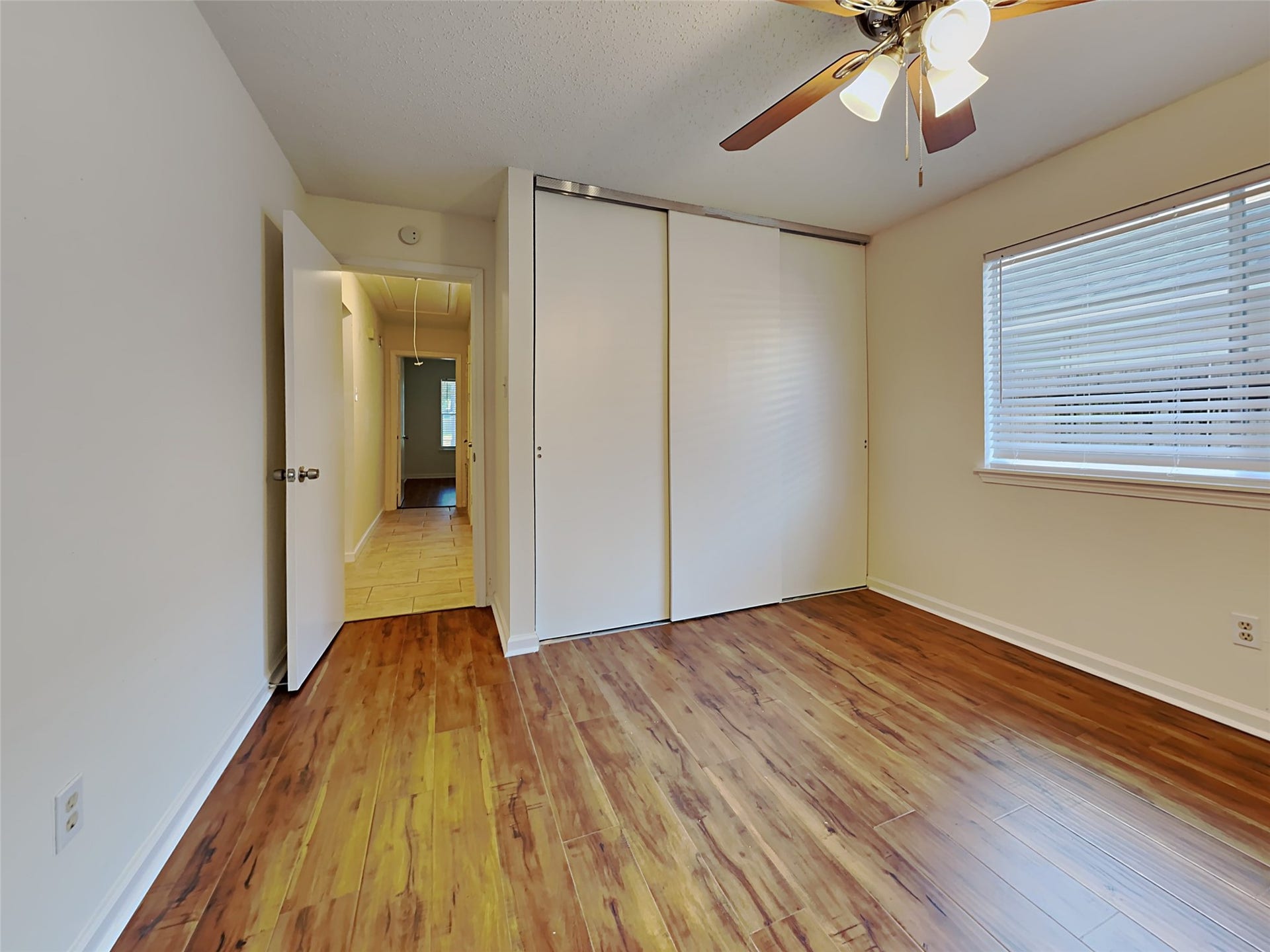15839 Barbarossa Drive, Houston, TX 77083 15839 Barbarossa Drive, Houston, TX 77083