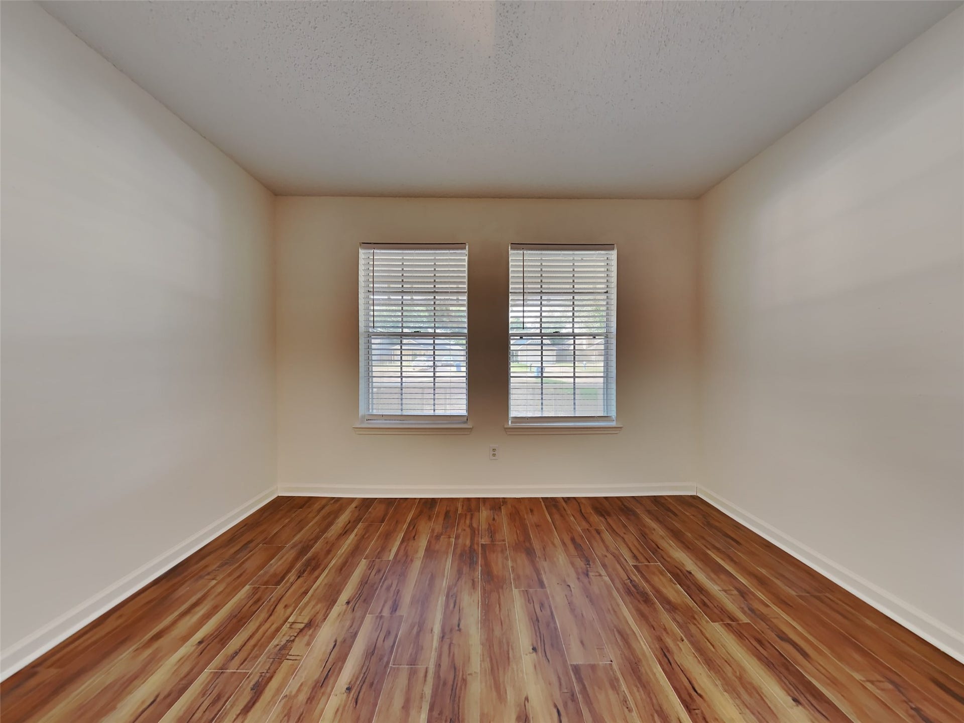 15839 Barbarossa Drive, Houston, TX 77083 15839 Barbarossa Drive, Houston, TX 77083
