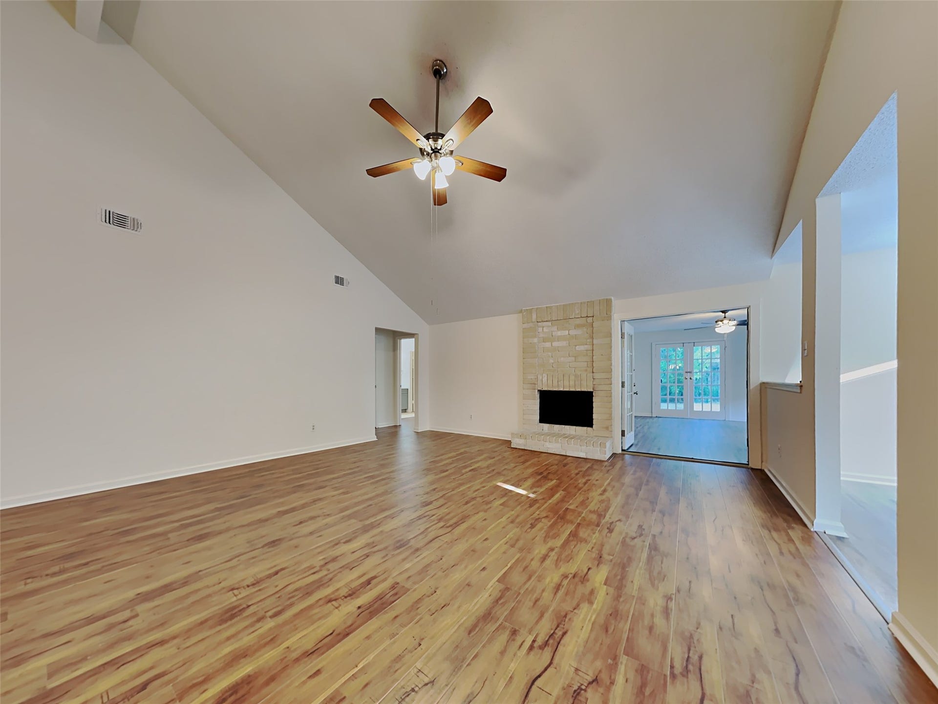 15839 Barbarossa Drive, Houston, TX 77083 15839 Barbarossa Drive, Houston, TX 77083