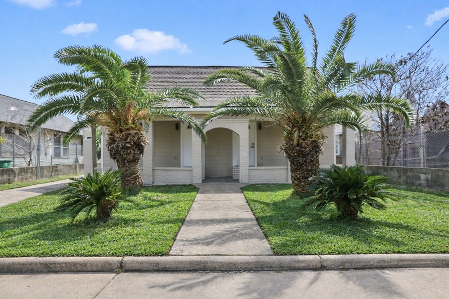 Property photo for 6618 Avenue N, Houston, TX