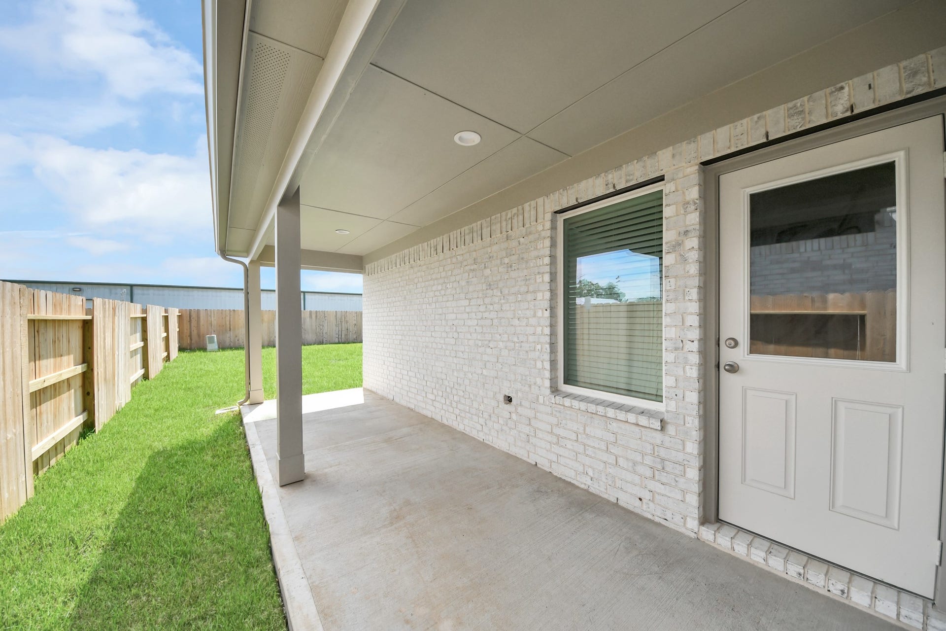 5834 Madison Trail Drive, Richmond, TX 77469 Come and see this spacious backyard with its beautiful covered patio. There is plenty of room for the kids to play and adults to relax. Perfect for your outdoor living space, patio furniture, bbq pit, and so much more. The possibilities are endless! Sample photo of completed home with similar floor plan. Actual colors and selections may vary.