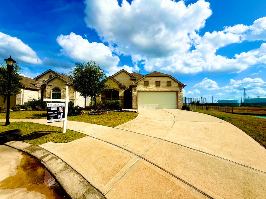 Property photo for 24423 Tesino River Circle, Katy, TX
