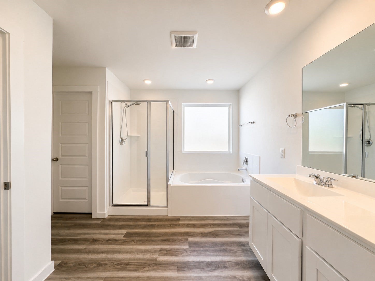 8706 Marlow Drive, Texas City, TX 77591 Bath room