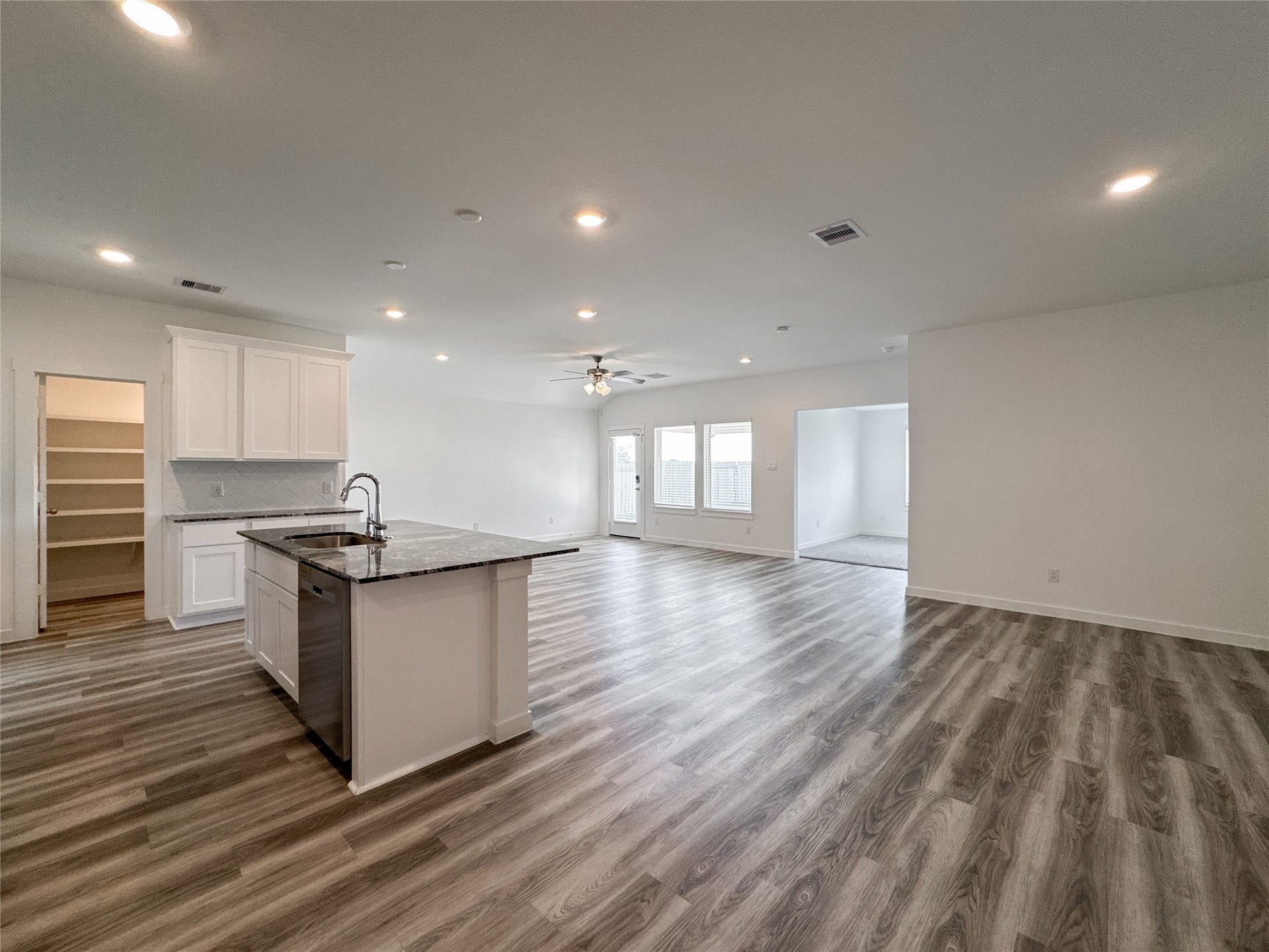 8706 Marlow Drive, Texas City, TX 77591 Kitchen