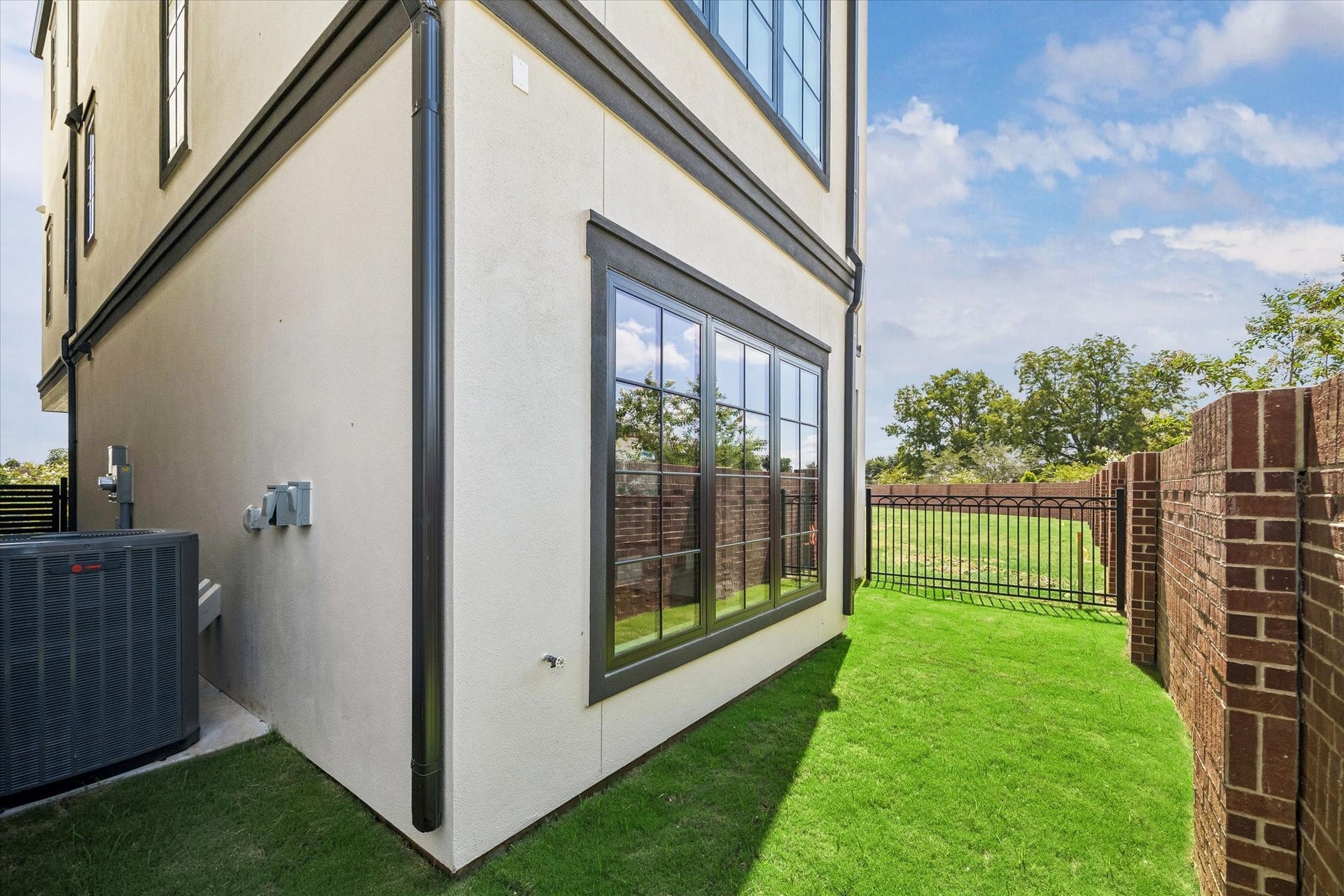 4623 Sunset Circle, Sugar Land, TX 77479 4623 Sunset Circle, Sugar Land, TX 77479
