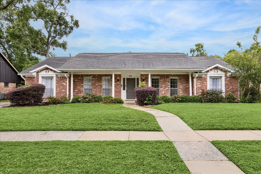 Property photo for 427 Biscayne Boulevard, El Lago, TX