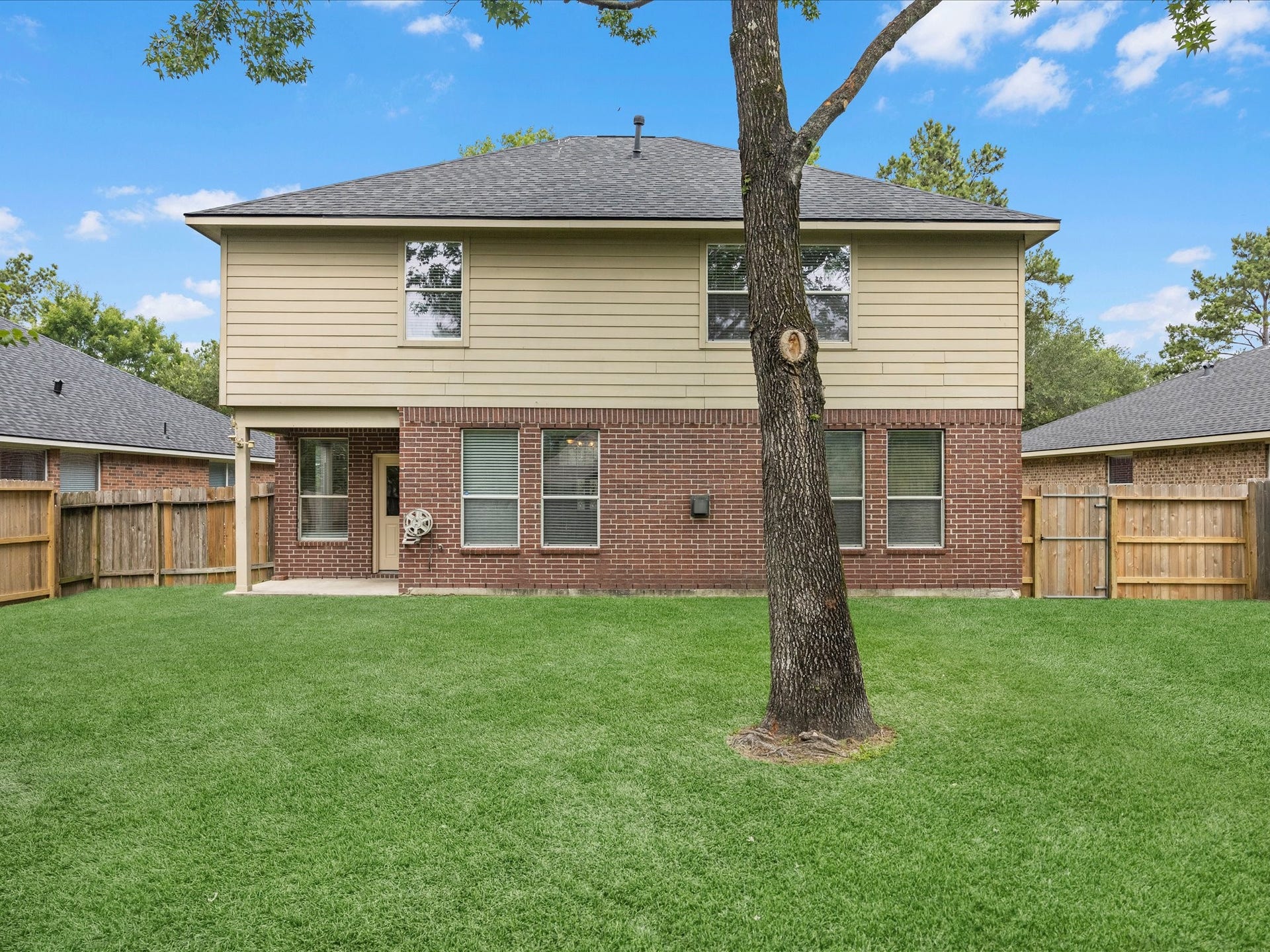 17510 Durham Ridge Lane, Humble, TX 77346