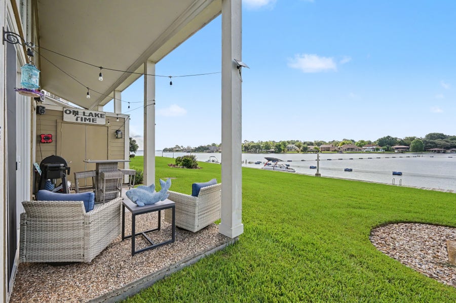 Property photo for 65 April Point Drive S, Montgomery, TX