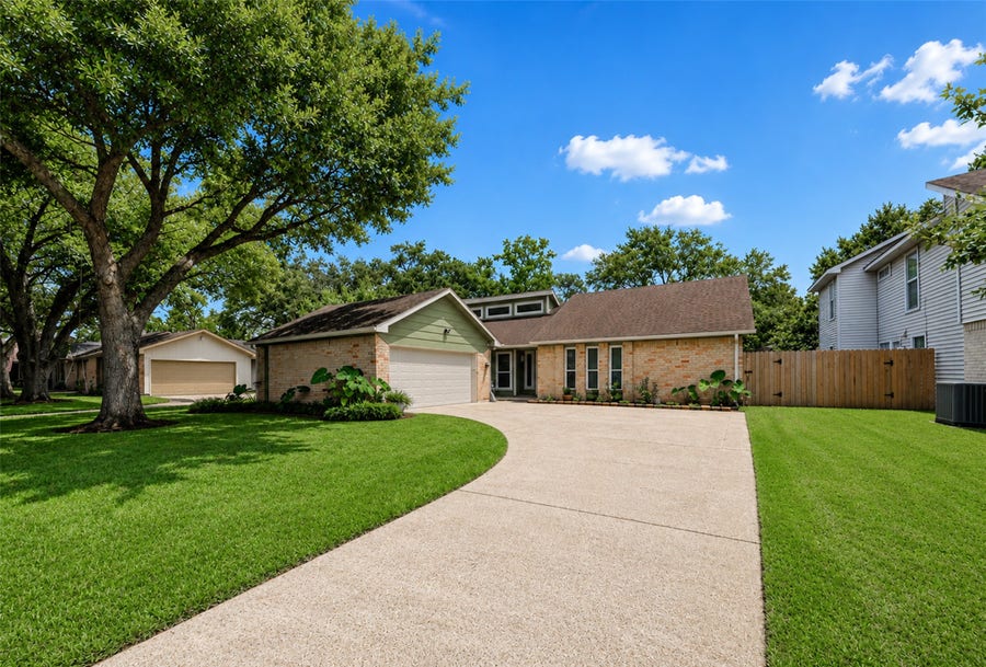 Property photo for 21403 Park Bluff Drive, Katy, TX