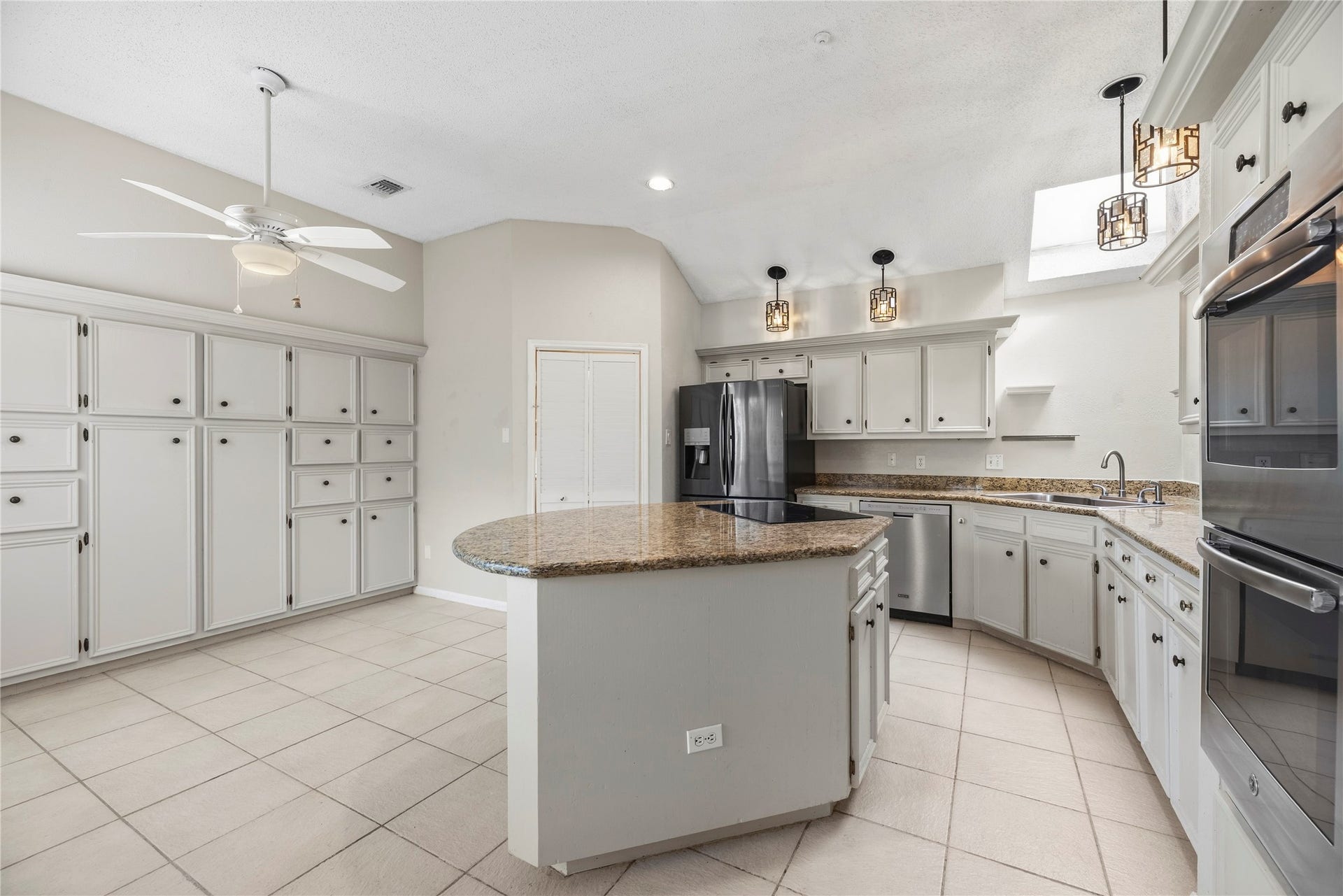 3907 Cedar Valley Drive, Missouri City, TX 77459 3907 Cedar Valley Drive, Missouri City, TX 77459