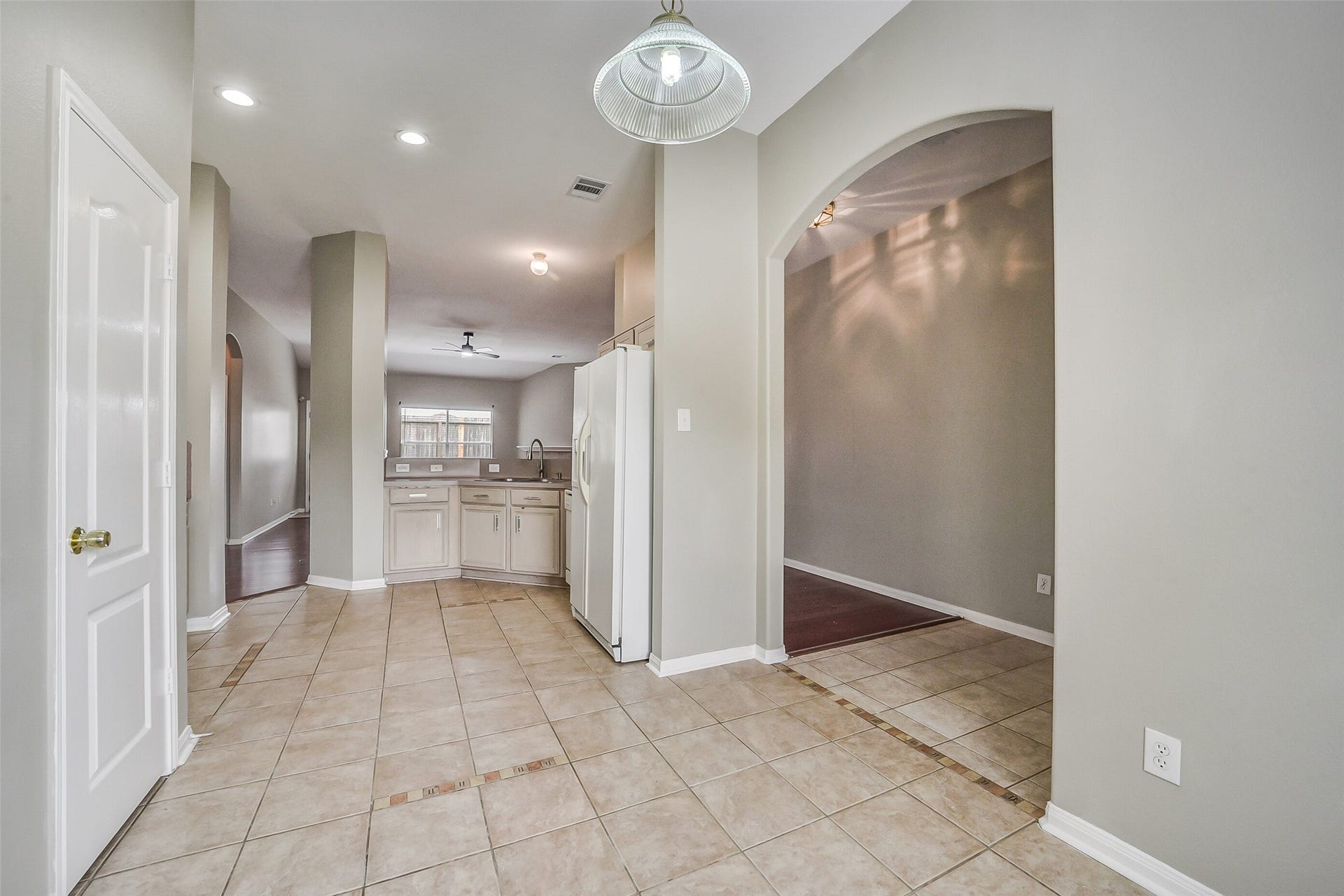 7002 Plaza Del Sol Drive, Houston, TX 77083 7002 Plaza Del Sol Drive, Houston, TX 77083