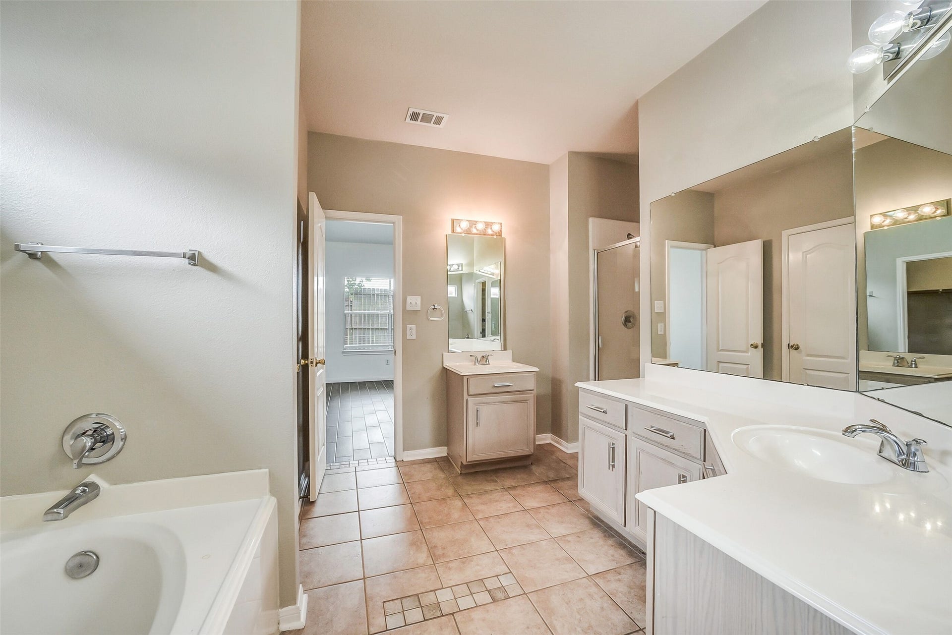7002 Plaza Del Sol Drive, Houston, TX 77083 7002 Plaza Del Sol Drive, Houston, TX 77083
